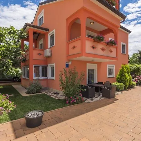 Danica Apartman